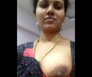 Indian Aunty Big Tits Show